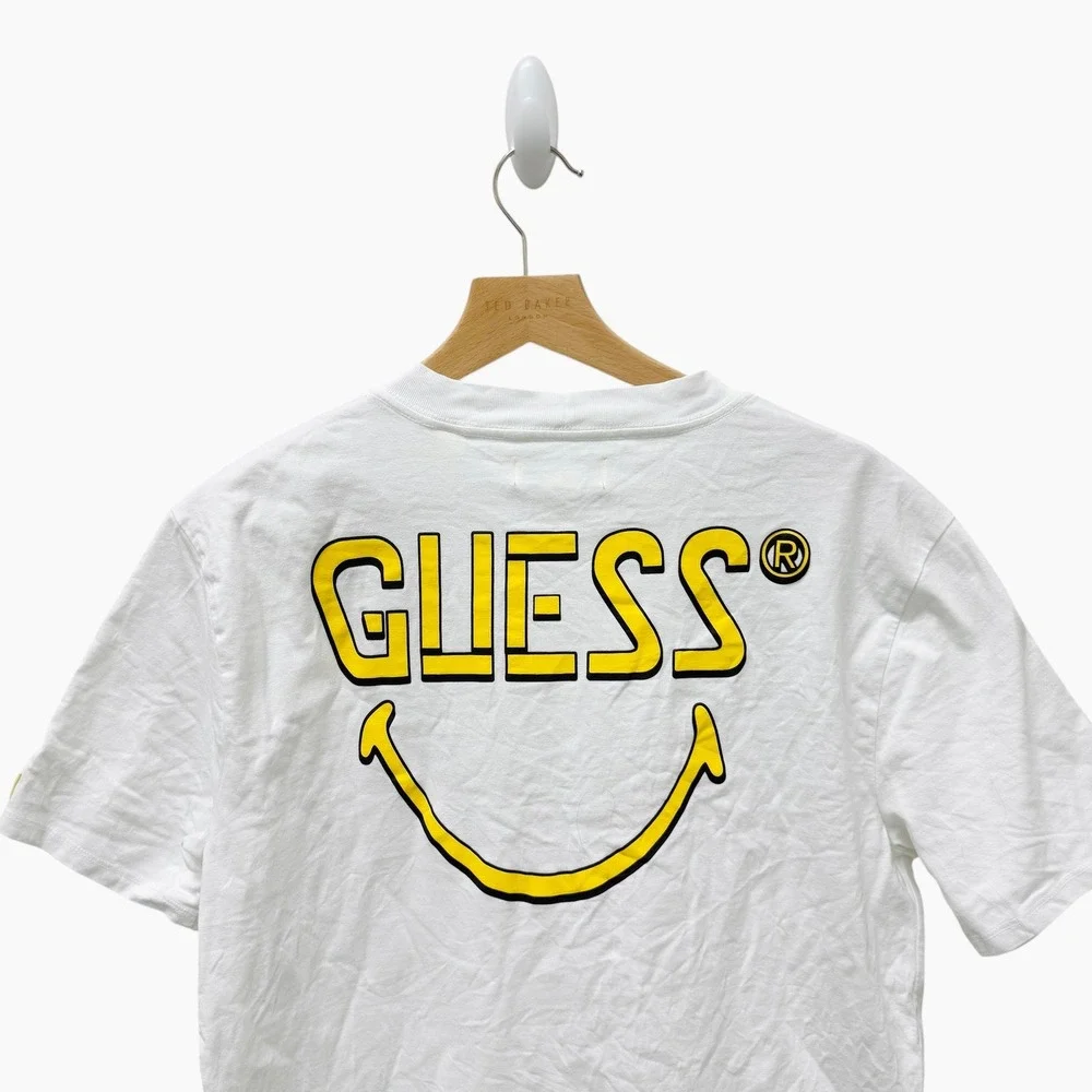 Guess Originals x Chinatown Market‎ Smiley Face Graphic Tee Shirt - Picture 9 of 10